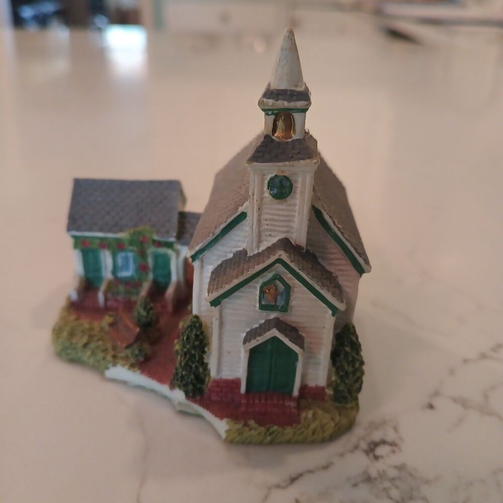 1996 Liberty Falls Village Americana Collection Pioneer's Church AH108